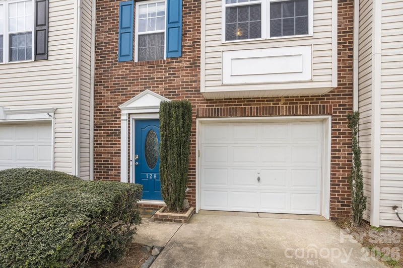 128 Rock Ridge Ln, Mount Holly, NC 28120