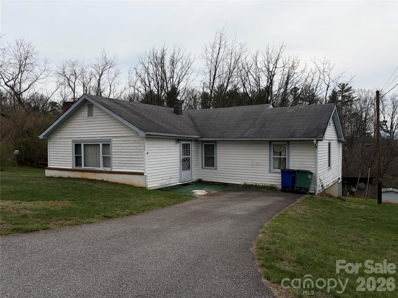 72 Alexander Rd, Weaverville, NC 28787