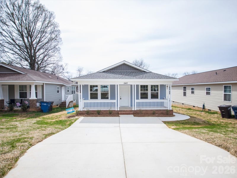 540 Broadway Ct, Statesville, NC 28677