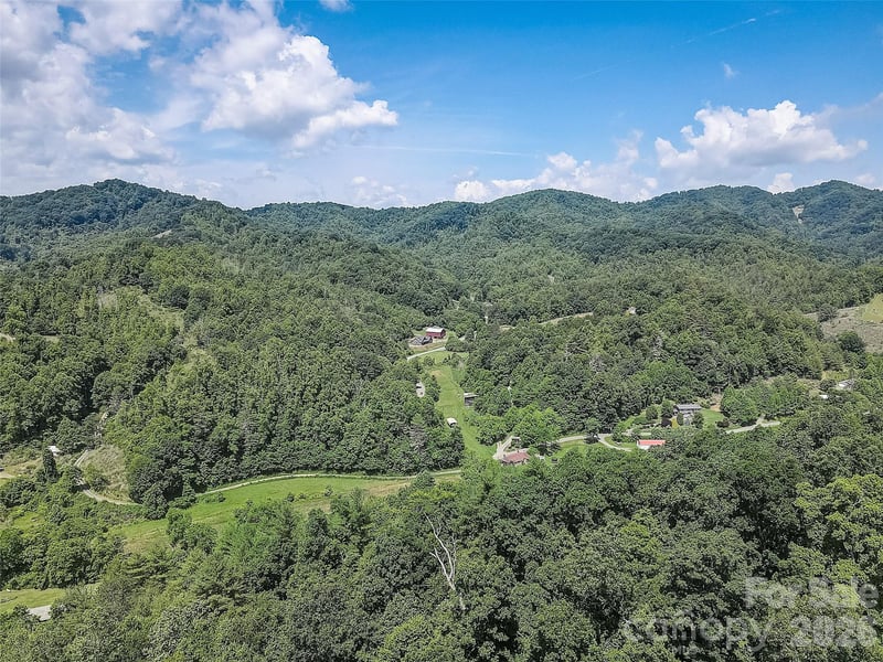 1820 Grapevine Rd, Marshall, NC 28753