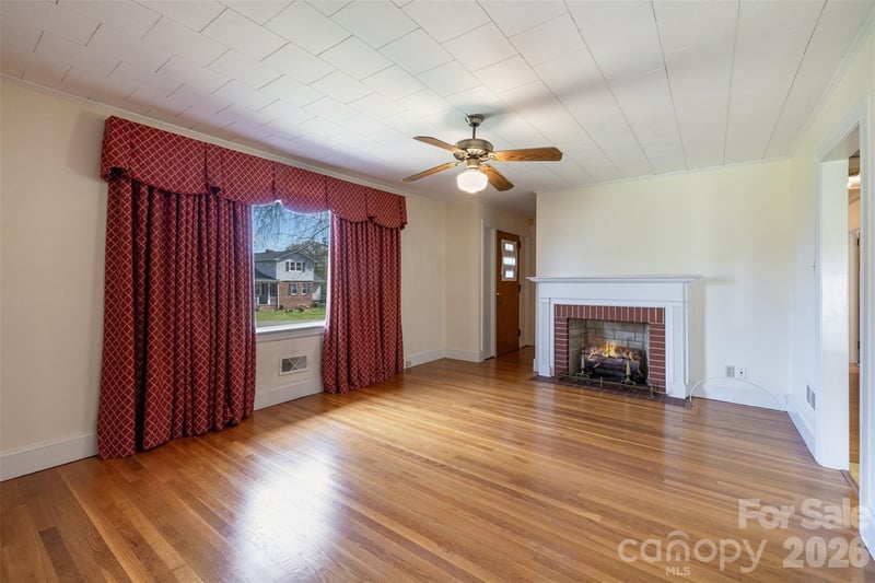 116 Crest St, Mount Holly, NC 28120