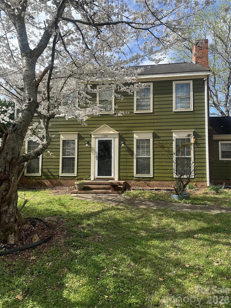 7309 Palmetto Ct, Charlotte, NC 28227