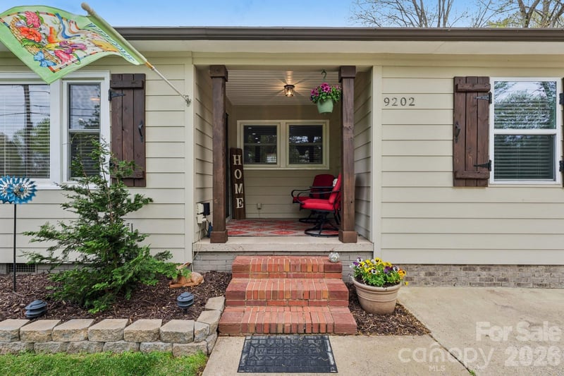 9202 Elgin Dr, Charlotte, NC 28214