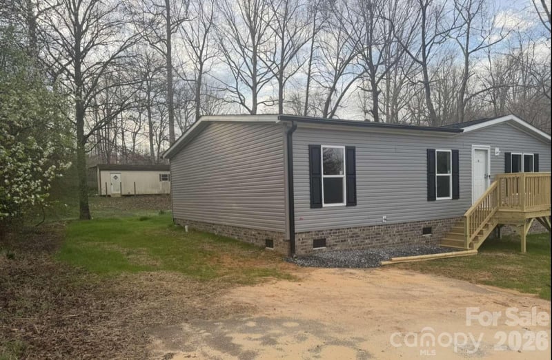 3007 Michelle Dr, Newton, NC 28658