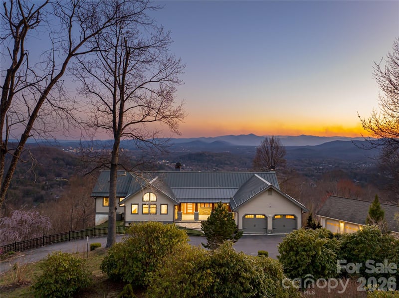 525 Elk Mountain Scenic Hw, Asheville, NC 28804
