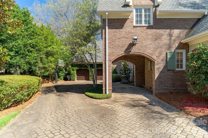 2837 Forest Dr, Charlotte, NC 28211