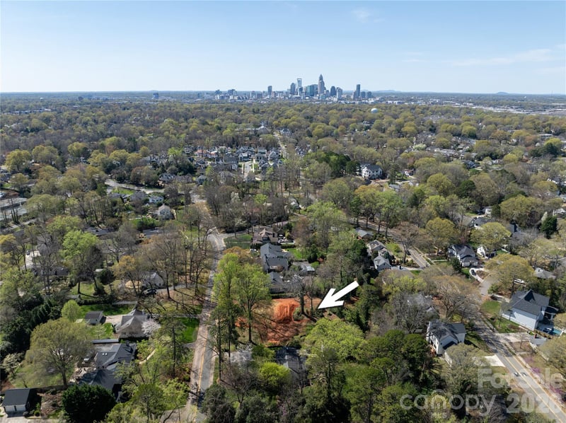 3137 Country Club Dr, Charlotte, NC 28205