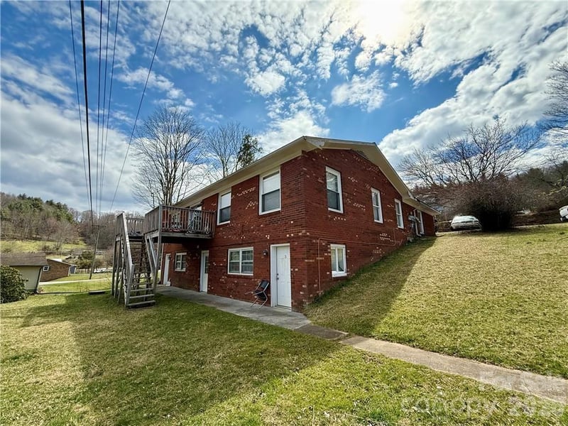 210 Howards Creek Rd, Boone, NC 28607