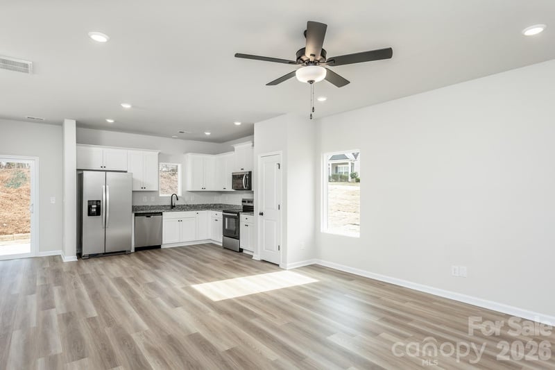 3417 Robindale Dr, Winston Salem, NC 27127