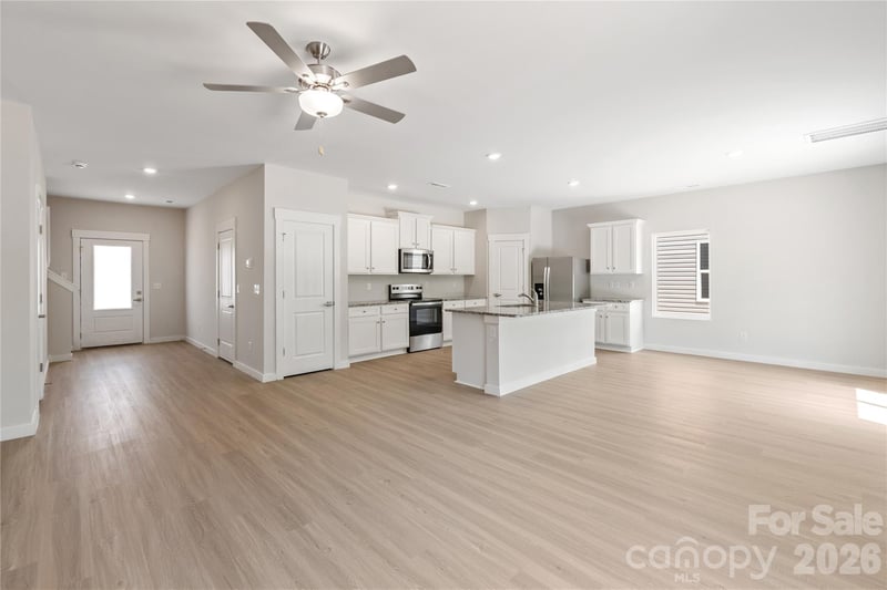 3411 Robindale Dr, Winston Salem, NC 27107