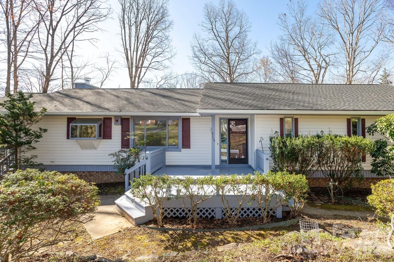 3113 Primrose Dr, Hendersonville, NC 28792