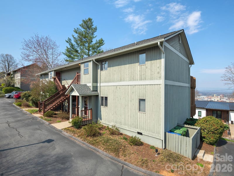 464 Windswept Dr, Asheville, NC 28801