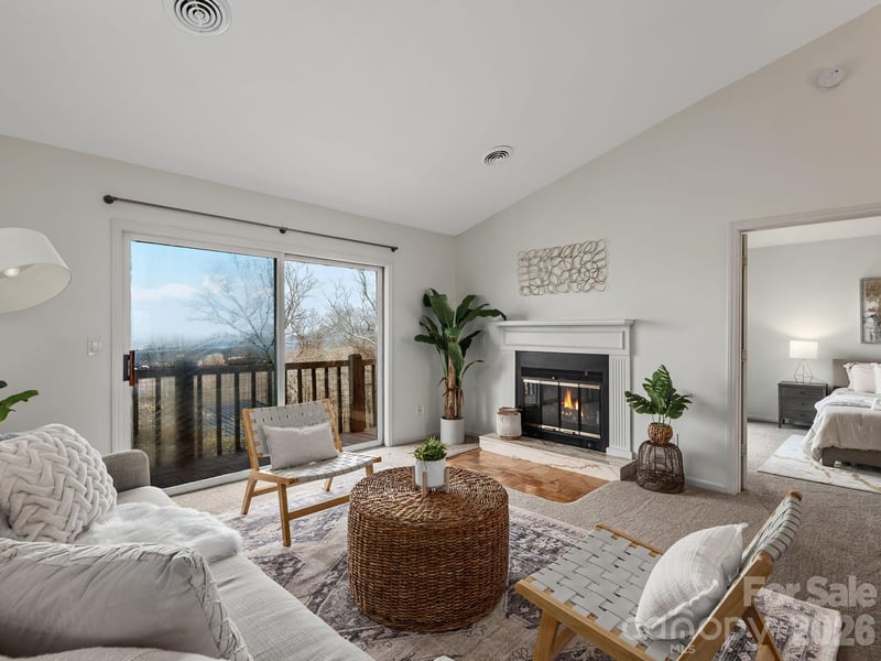 464 Windswept Dr, Asheville, NC 28801