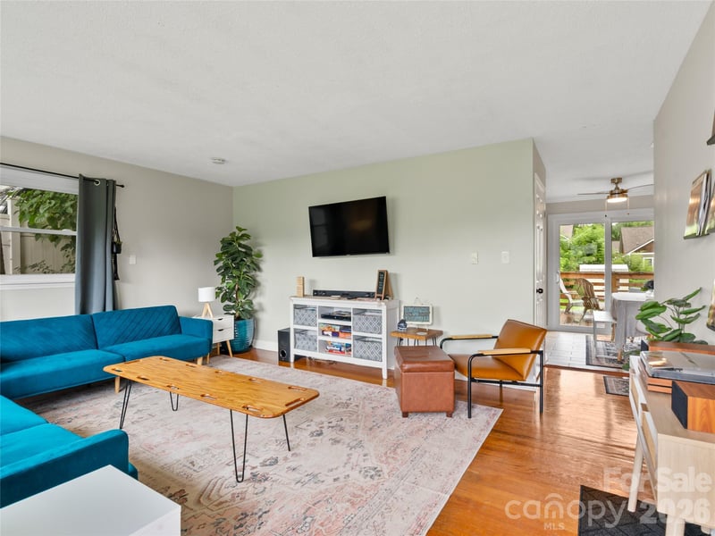 11 Oakley Dogwood Dr, Asheville, NC 28803