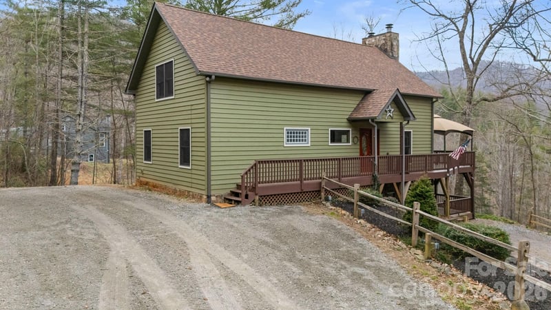 113 Cardinal Dr, Franklin, NC 28734