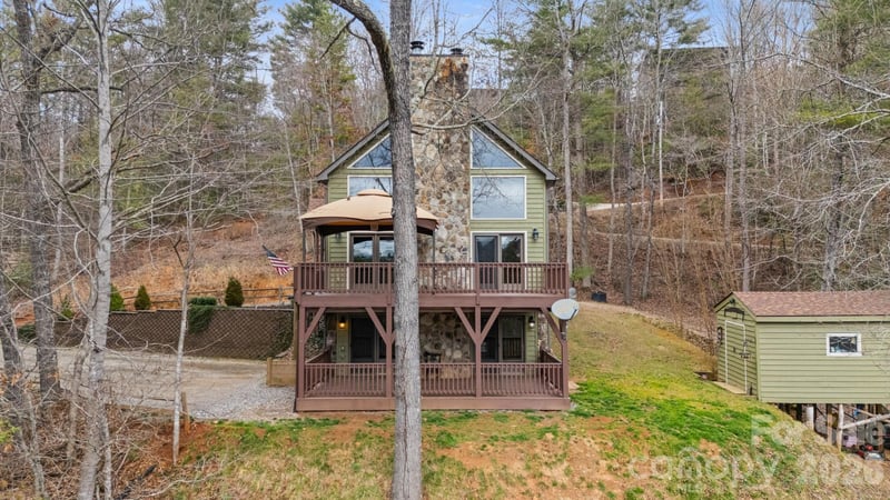 113 Cardinal Dr, Franklin, NC 28734