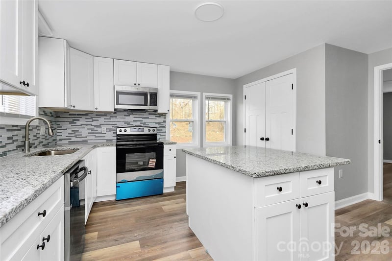 55 Dunn St, Belmont, NC 28012