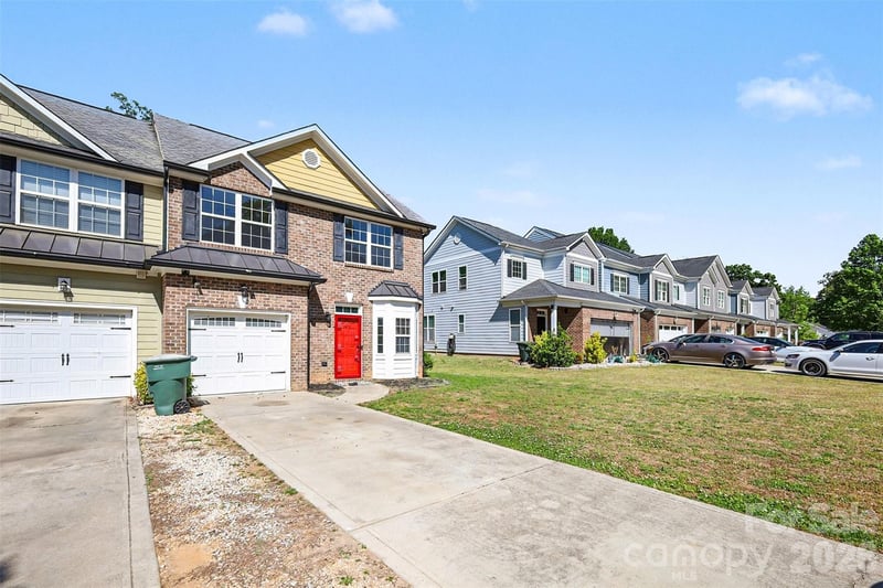 1079 Laurel Ln #6, Gastonia, NC 28054