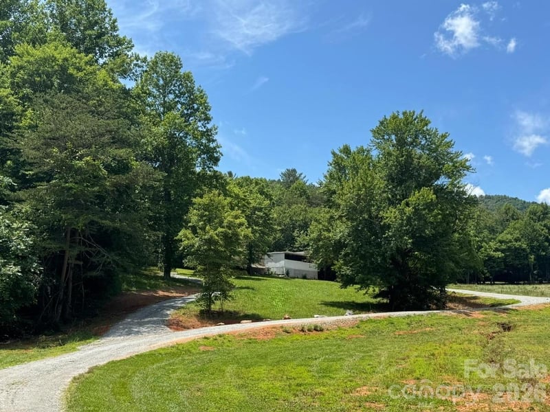 121 C & K Dr, Taylorsville, NC 28681