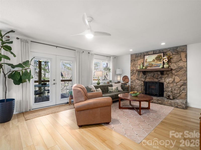31 Elseetos Dr, Brevard, NC 28712