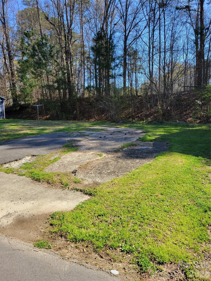 408 Starr St, Dallas, NC 28034