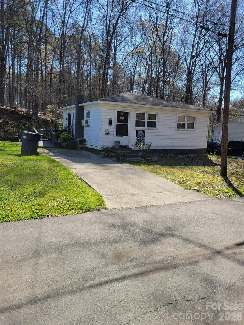 408 Starr St, Dallas, NC 28034