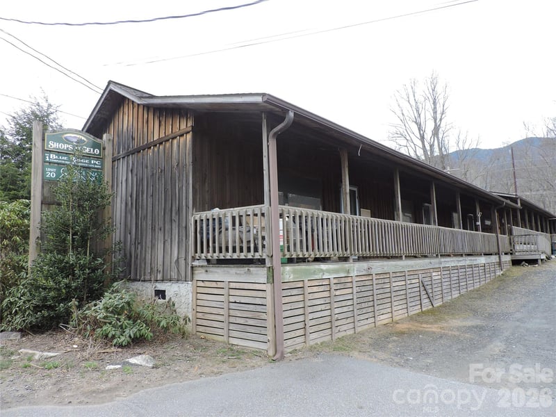 4188 State Hwy 80 S Hw, Burnsville, NC 28714