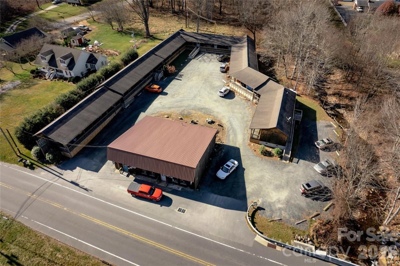 4188 State Hwy 80 S Hw, Burnsville, NC 28714