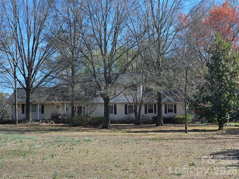 979 Suttle Rd, Lancaster, SC 29720