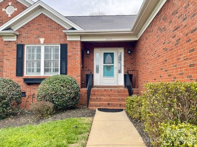 4945 Brookridge Dr, Hickory, NC 28601