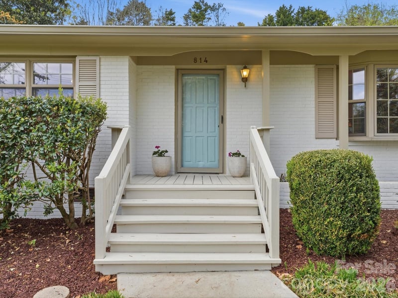 814 Twin Oaks Rd, Davidson, NC 28036