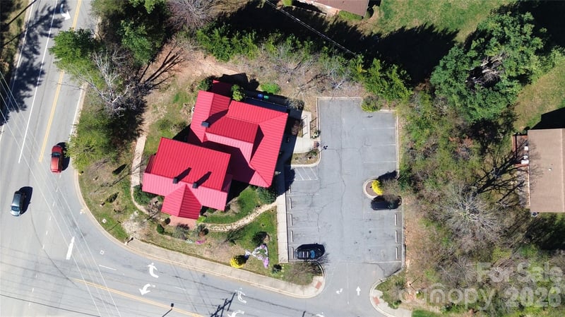 4 Northcrest Dr, Weaverville, NC 28787