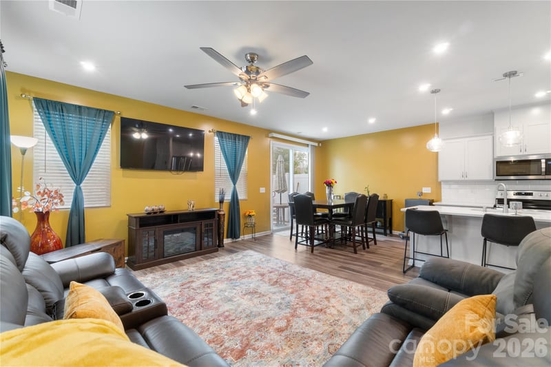 8032 Overmeadow Ln, Charlotte, NC 28269