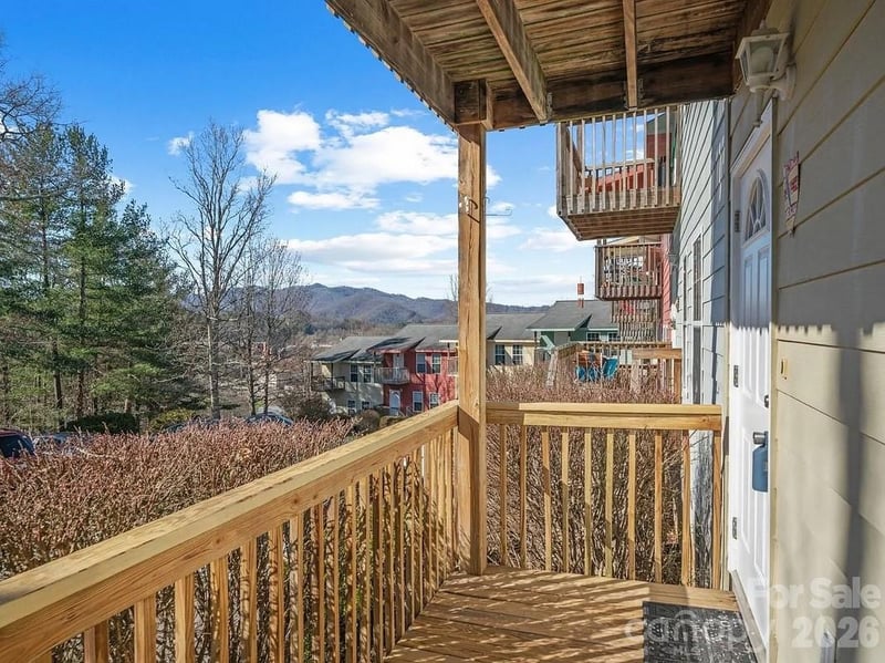 145 Lincoln Park Rd #J, Burnsville, NC 28714