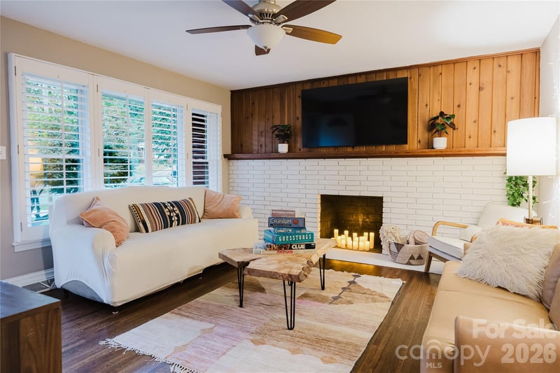 4920 Raymond Pl, Charlotte, NC 28205