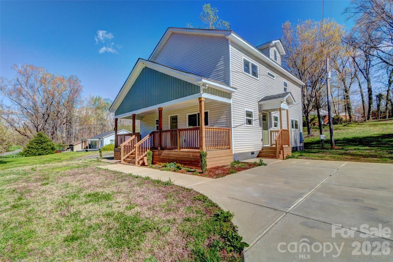 902 Mountain St, Cherryville, NC 28021