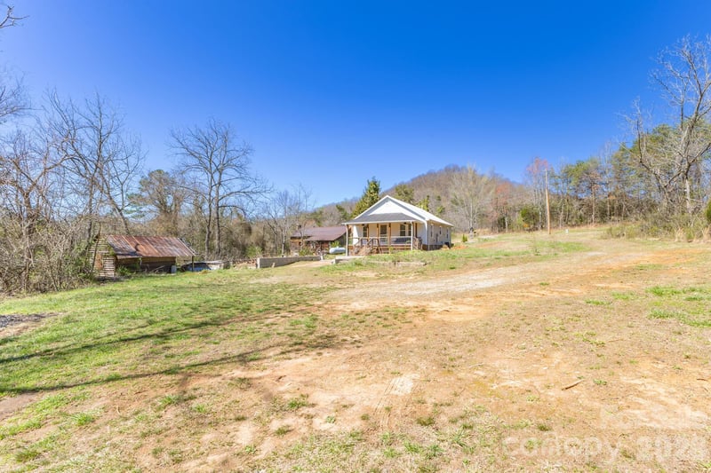 98 Poplar Springs Rd, Hiddenite, NC 28636