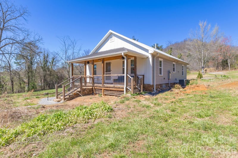 98 Poplar Springs Rd, Hiddenite, NC 28636