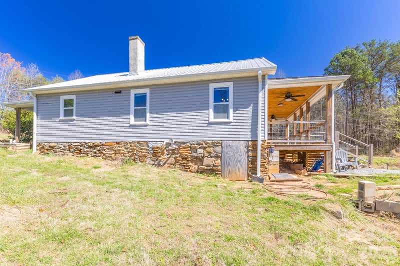 98 Poplar Springs Rd, Hiddenite, NC 28636