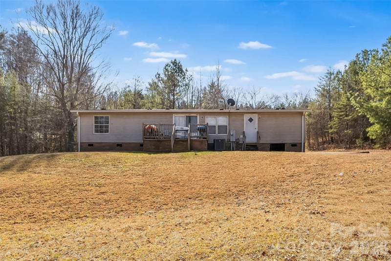 2380 Race Track St, Morganton, NC 28655