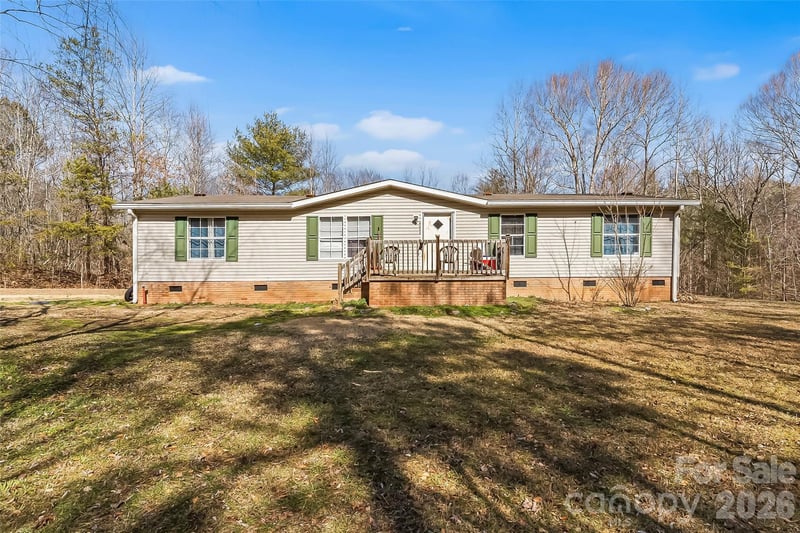 2380 Race Track St, Morganton, NC 28655