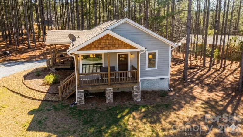 386 Sunset Dr #14, Mill Spring, NC 28756