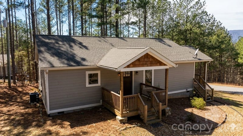 386 Sunset Dr #14, Mill Spring, NC 28756