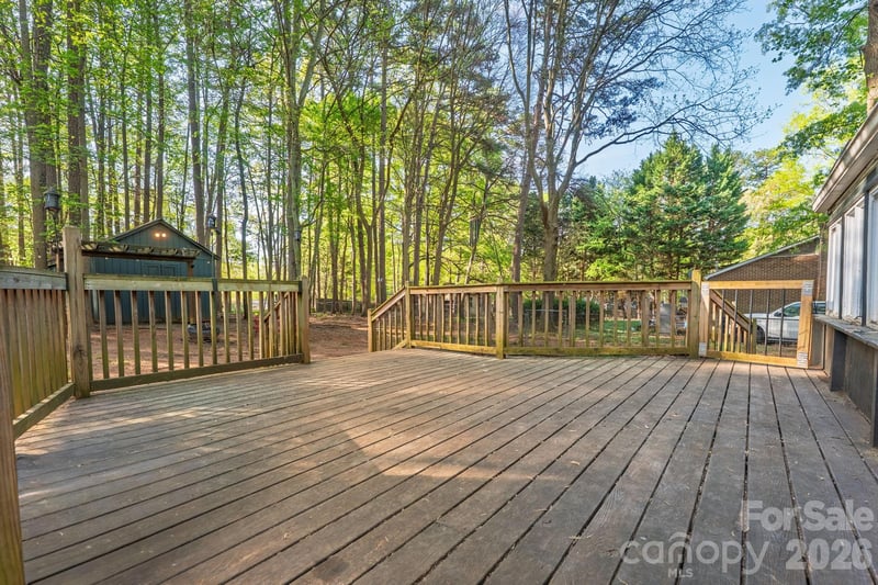 20133 Floral Ln, Cornelius, NC 28031