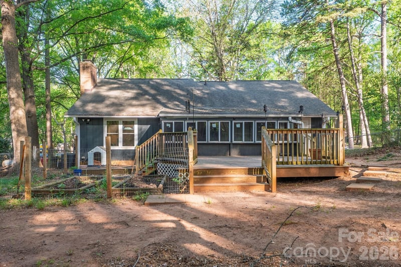 20133 Floral Ln, Cornelius, NC 28031
