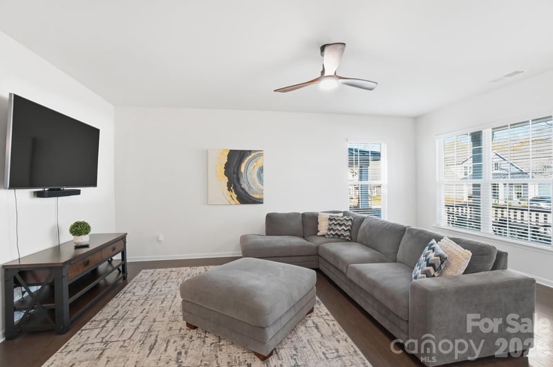 6078 Cloverdale Dr, Tega Cay, SC 29708