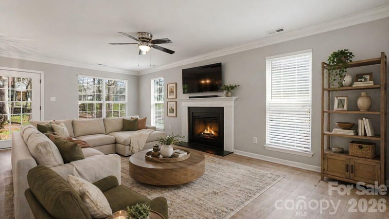 10122 Northwoods Forest Dr, Charlotte, NC 28214