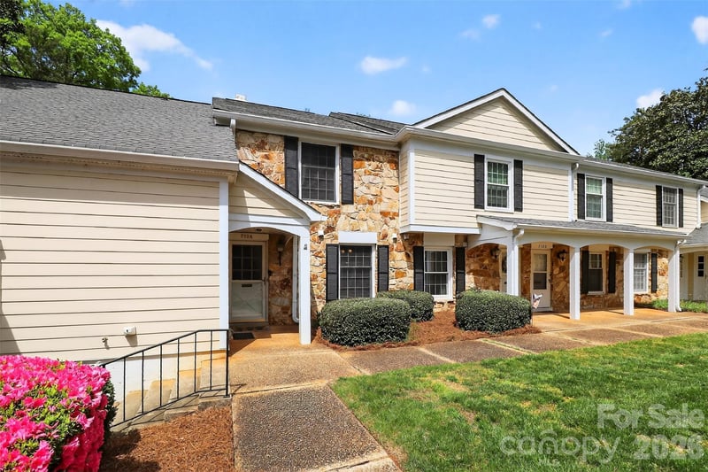 7124 Quail Meadow Ln, Charlotte, NC 28210