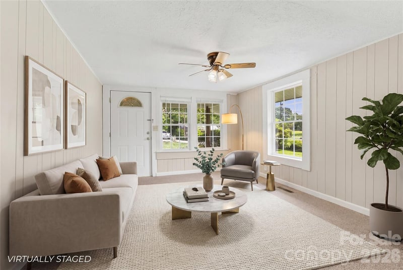 438 Loop Rd, Hendersonville, NC 28792