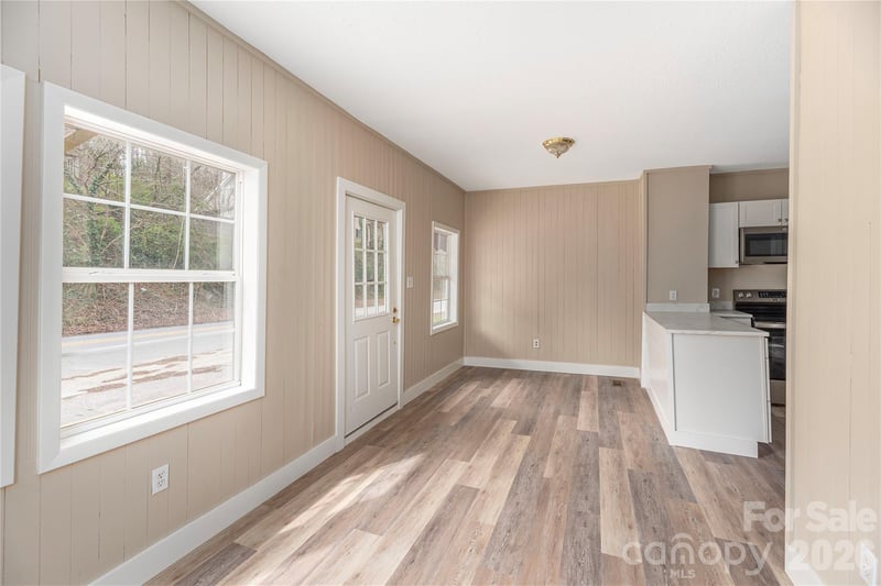 448 Sand Hill Rd, Asheville, NC 28806